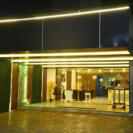 Hotel Mars Ченай Екстериор снимка